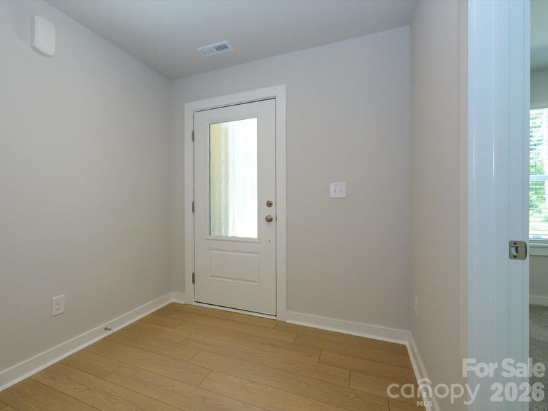 1104 Bismuth Ln, Charlotte, NC 28211