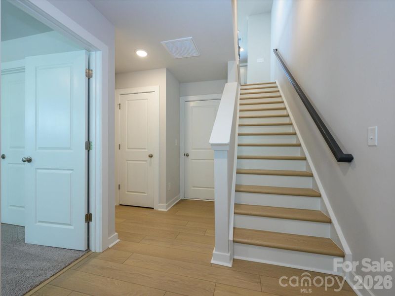 1104 Bismuth Ln, Charlotte, NC 28211