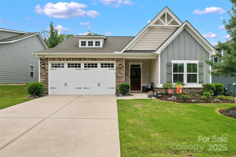 5079 Skyfest Dr, Charlotte, NC 28215
