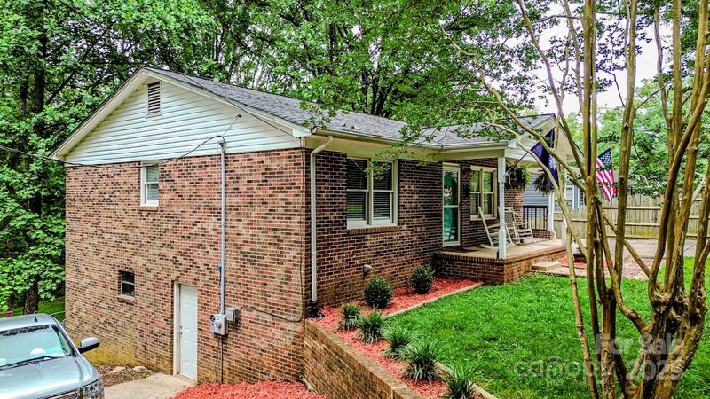 206 Logan Dr, Blacksburg, SC 29702