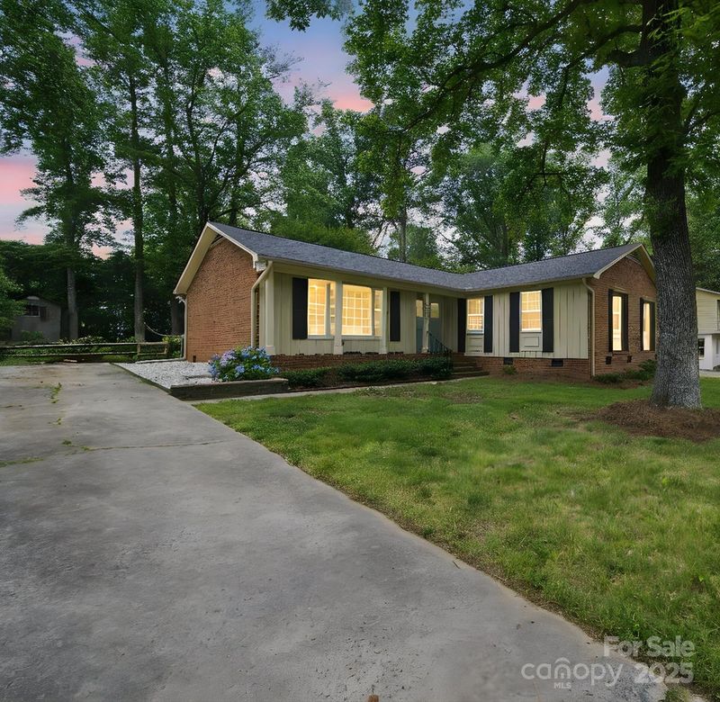 2026 Knell Dr, Charlotte, NC 28212