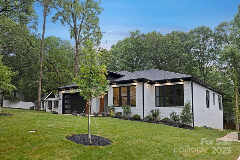 1626 Burtonwood Cir, Charlotte, NC 28212