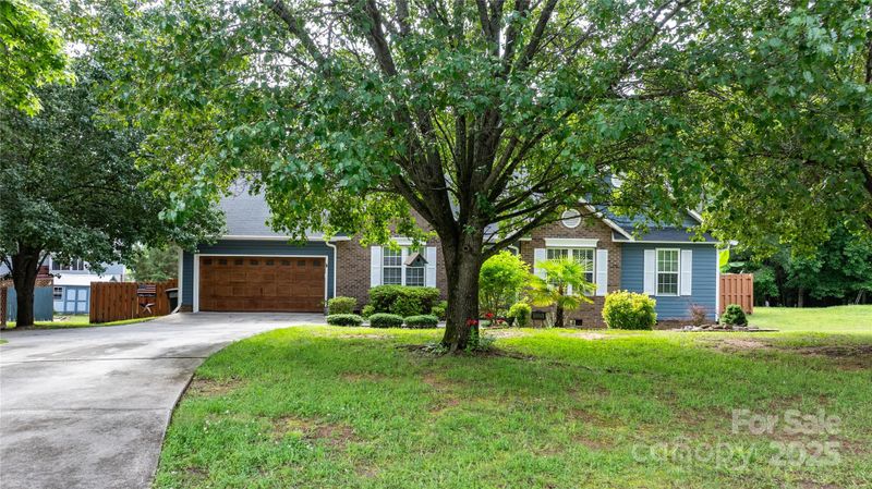 1305 Creekview Dr, Gastonia, NC 28052