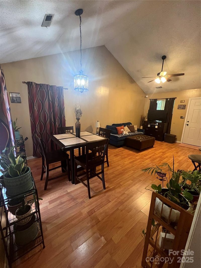 5816 Rocky Mount Ct, Charlotte, NC 28214