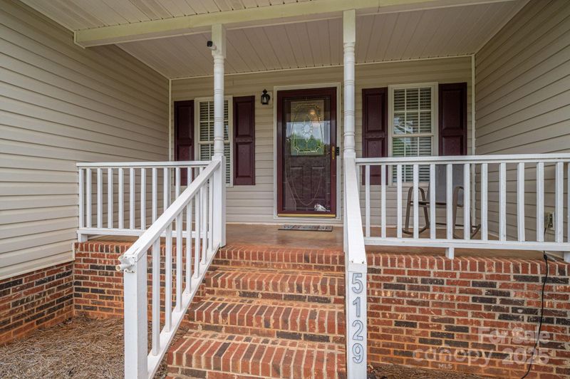 5129 Whitetail Ct, Crouse, NC 28033