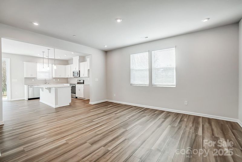 2440 Hedgecliff Rd, Kannapolis, NC 28025