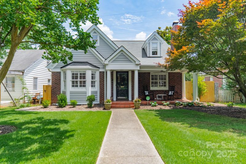 2021 Charlotte Dr, Charlotte, NC 28203