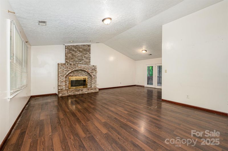 1802 Deer St, Charlotte, NC 28214