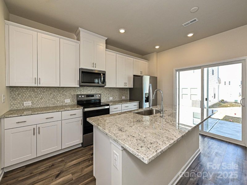 808 Blue Canyon Dr, York, SC 29745