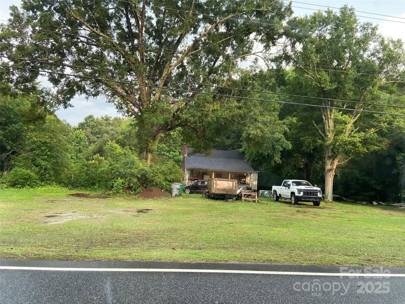 9832 Harrisburg Rd, Charlotte, NC 28215