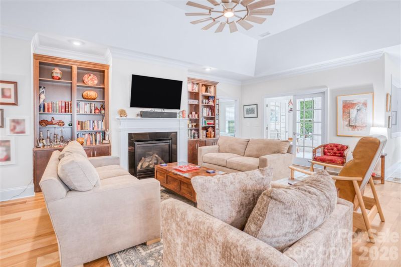 12910 Meetinghouse Dr, Cornelius, NC 28031