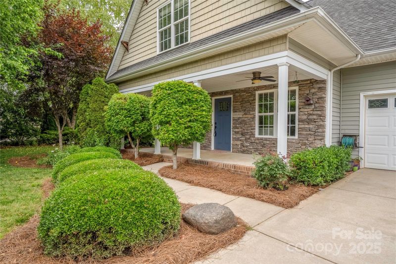 7101 Weavers Rn, Cramerton, NC 28032