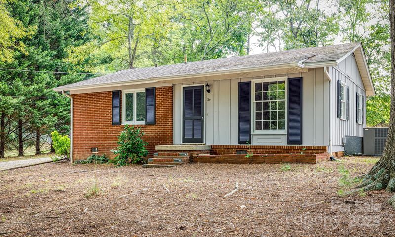 24 19th St NW, Hickory, NC 28601