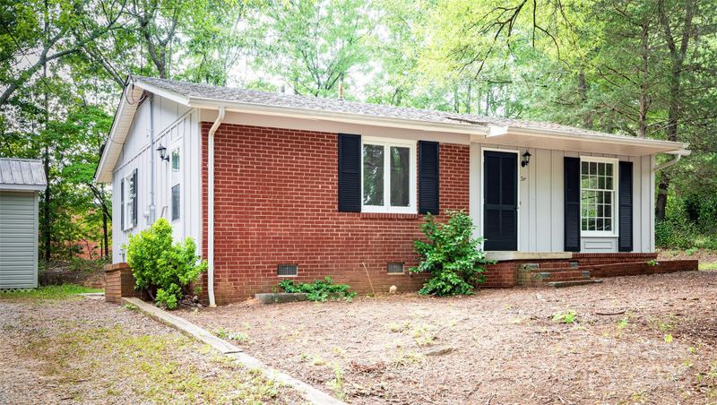 24 19th St NW, Hickory, NC 28601
