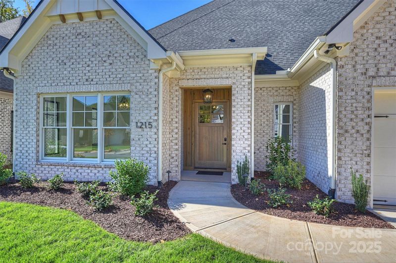 1215 Royal Prince Ct, Charlotte, NC 28211