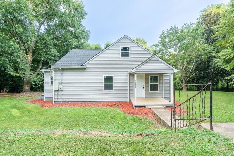 2901 N Shipp Ave, Newton, NC 28658
