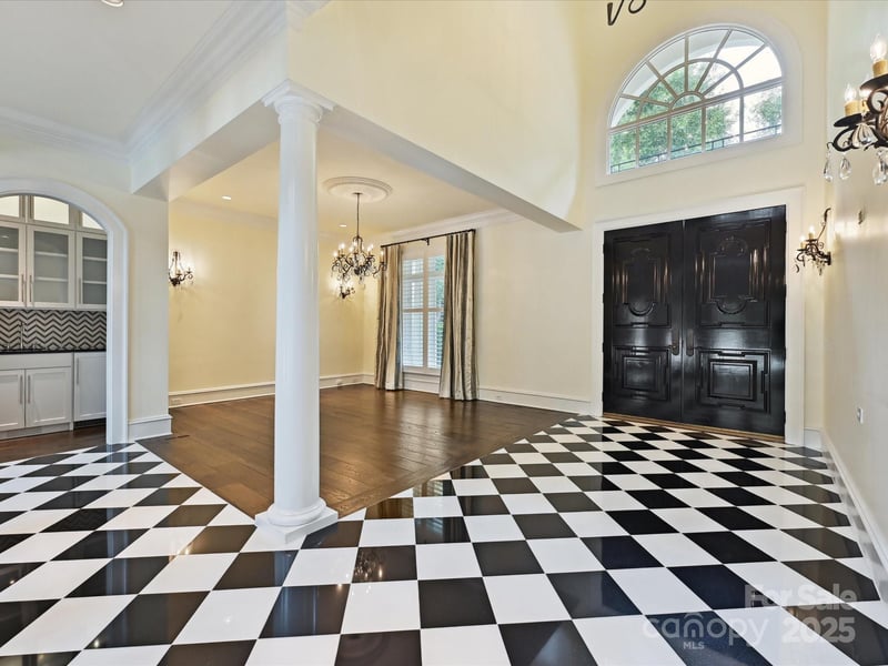 4300 Cameron Oaks Dr, Charlotte, NC 28211