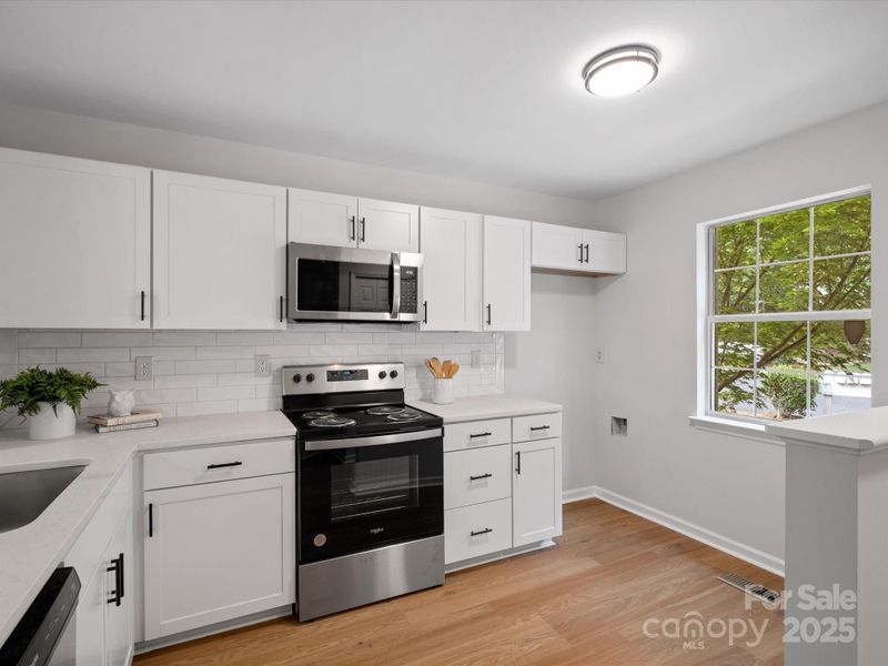 1231 Maple Shade Ln, Charlotte, NC 28270