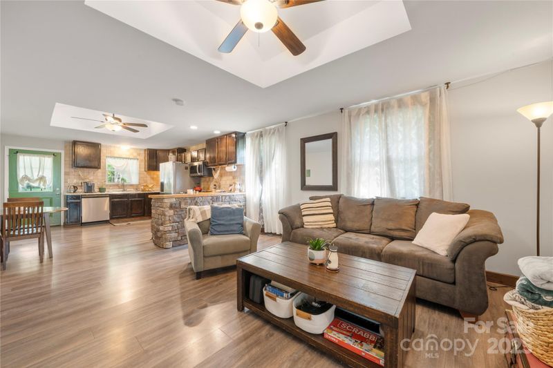 1116 S Juniper St, Kannapolis, NC 28081