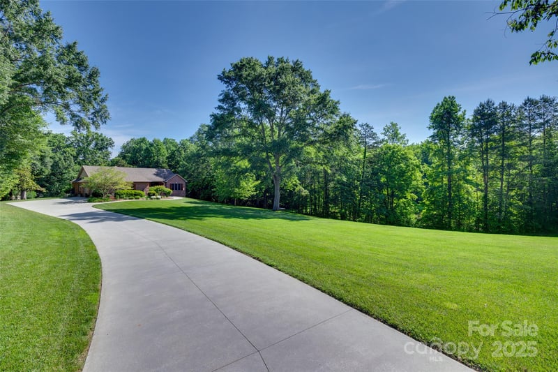 103 3rd St SW, Catawba, NC 28609