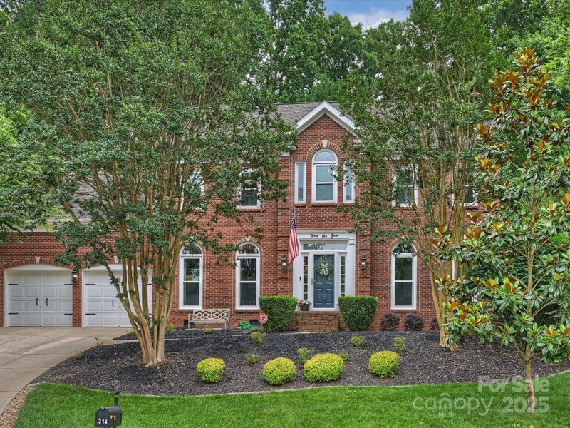 314 Southern Cross Ln, Matthews, NC 28105