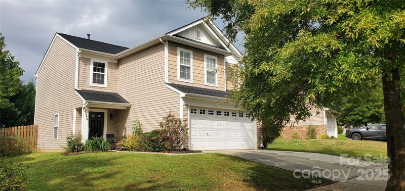 4240 Bathurst Dr, Charlotte, NC 28227