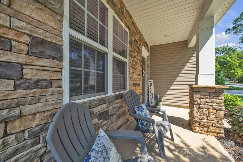19455 Smith Cir, Cornelius, NC 28031