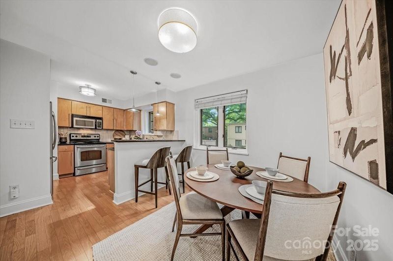 201 N Dotger Ave #C8, Charlotte, NC 28207