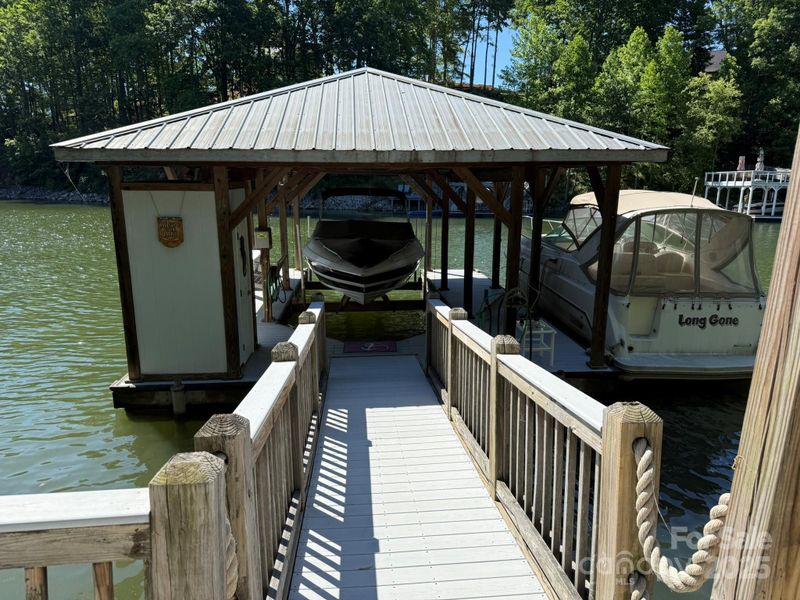 8457 Marina Ln, Catawba, NC 28609