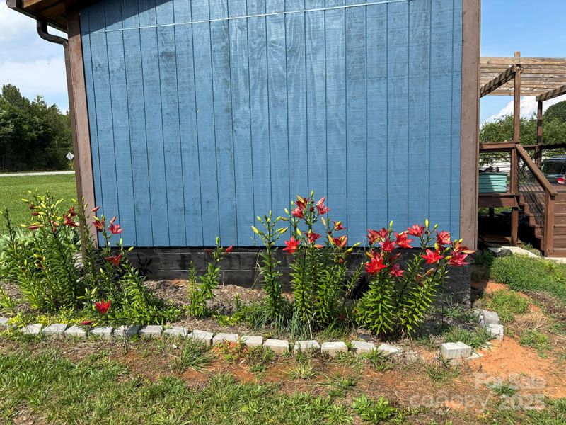 490 County Line Rd, Stony Point, NC 28678