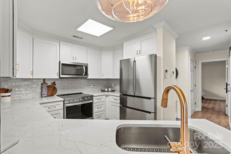 1038 Southwest Dr, Davidson, NC 28036