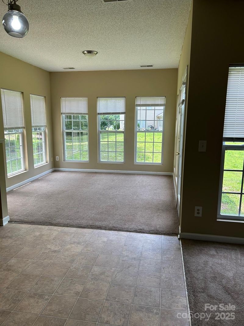 8125 Weeping Fig Ln, Charlotte, NC 28215
