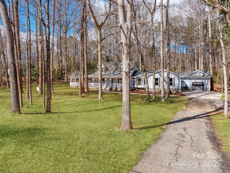 107 Rutledge Rd, Mount Holly, NC 28120