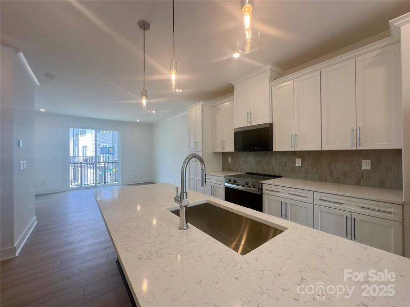 3618 S Tryon St #19, Charlotte, NC 28217