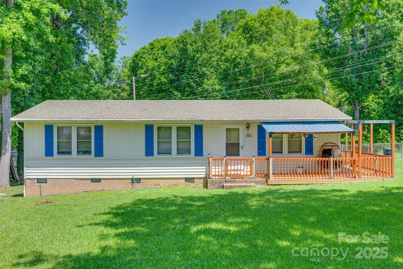 426 Valley St, Stanley, NC 28164