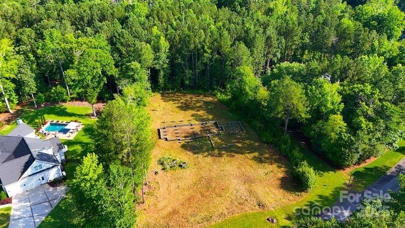 699 Bellegray Rd, Clover, SC 29710