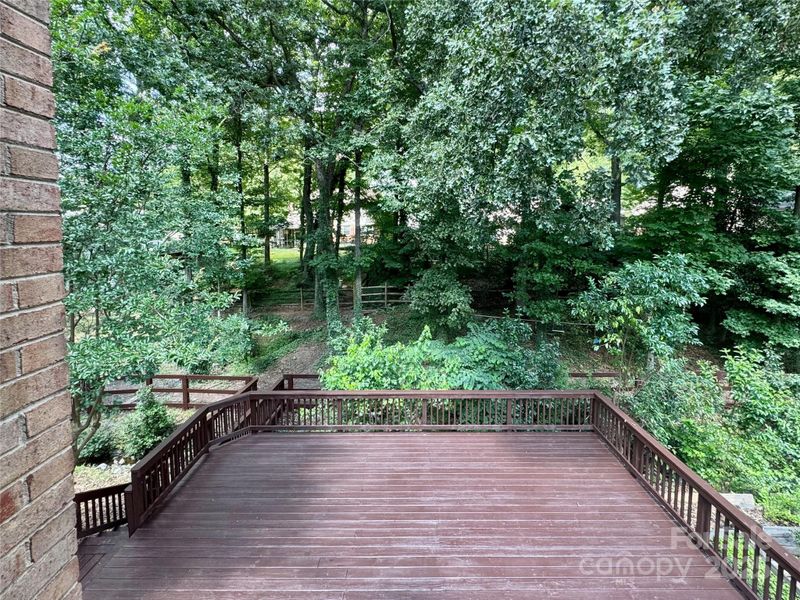 9305 Harps Mill Ct, Charlotte, NC 28270