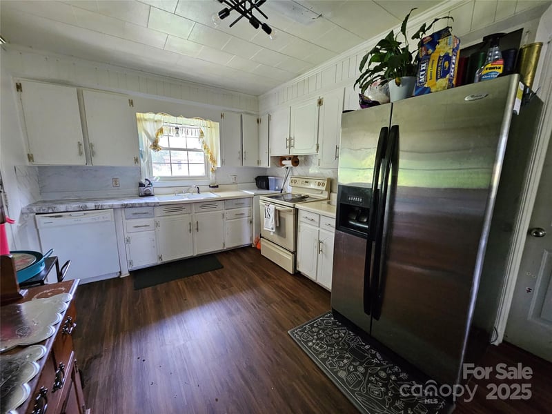 1050 Old Peachland Rd, Marshville, NC 28103