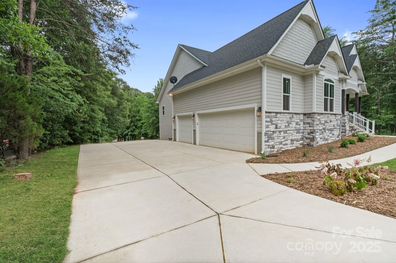 8283 Long Island Rd, Catawba, NC 28609