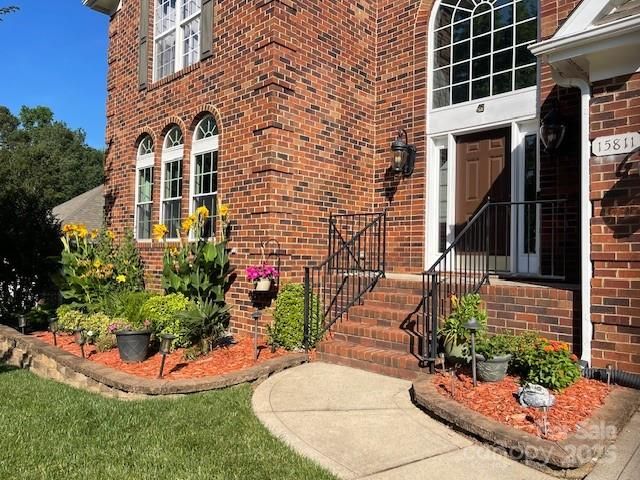15811 Burlingame Dr, Huntersville, NC 28078