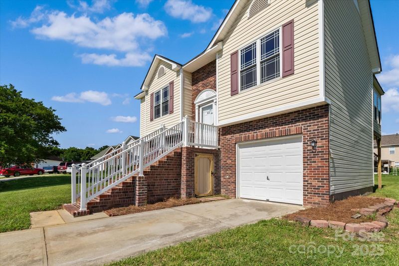 4111 Alexis Ct SW, Concord, NC 28027