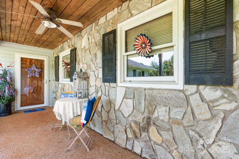 4395 Burton Dr, Maiden, NC 28650