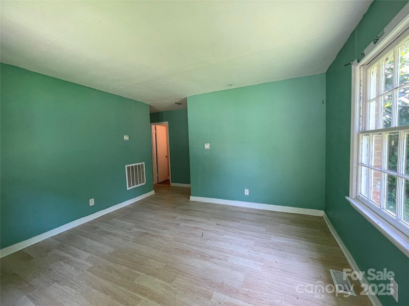 1824 Maribel Ave, Charlotte, NC 28216