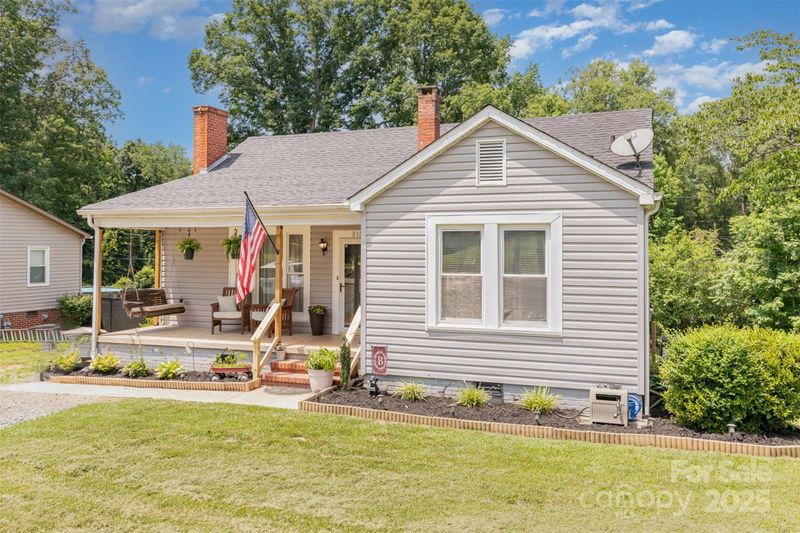 810 Maplewood Ave, Kannapolis, NC 28081