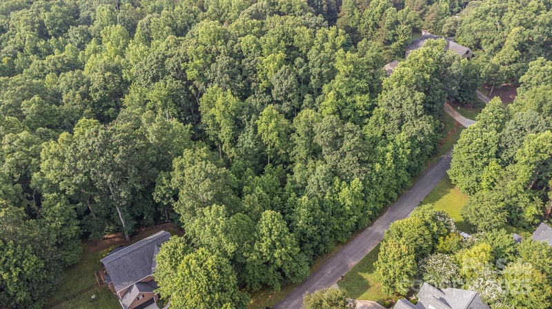 524 Shady Oaks Dr, Stanley, NC 28164