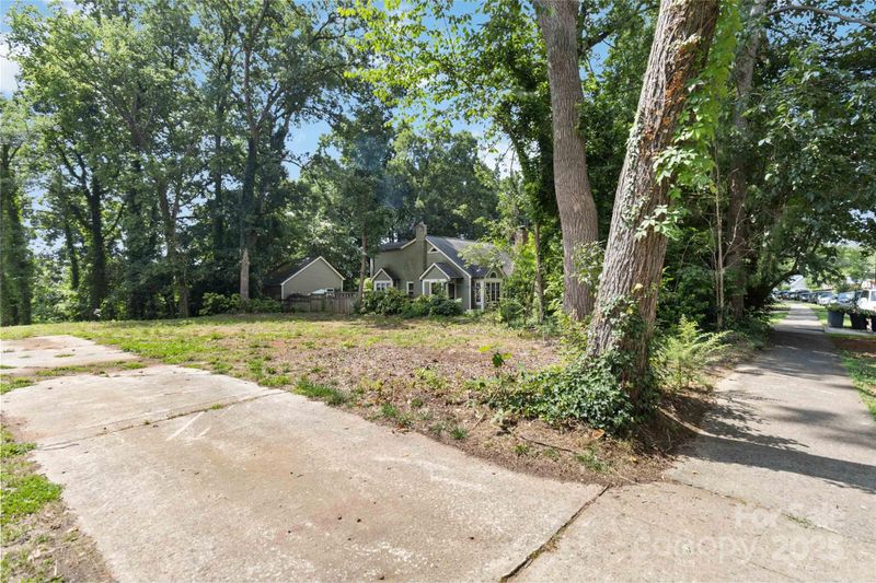 2131 Cumberland Ave, Charlotte, NC 28203