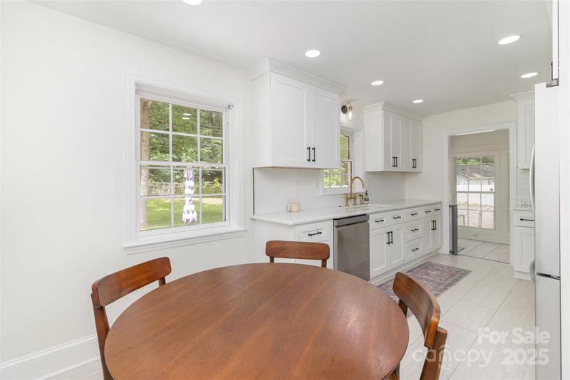 3969 Sheffield Dr, Charlotte, NC 28205