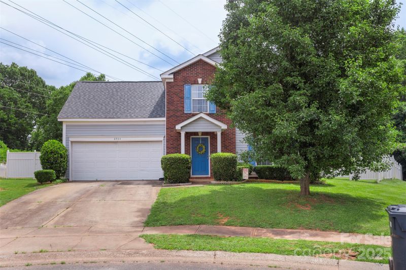 8904 Gerald Dr, Charlotte, NC 28217