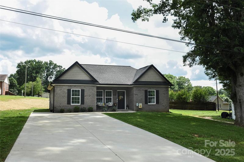 604 E Ohio Ave, Bessemer City, NC 28016