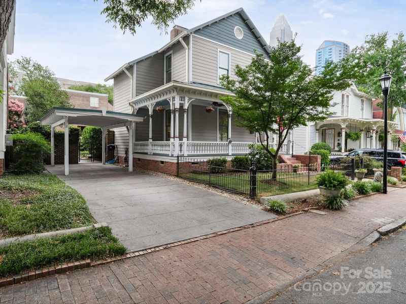 424 N Poplar St, Charlotte, NC 28202